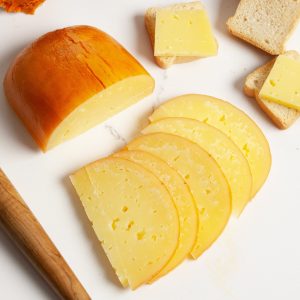 queso mahon, que es queso mahon, quesos mahones, queso mahon curado, tipos de queso mahon, queso mahon añejo, como se elabora mahon ,mahon cheese, what type of cheese is mahon
