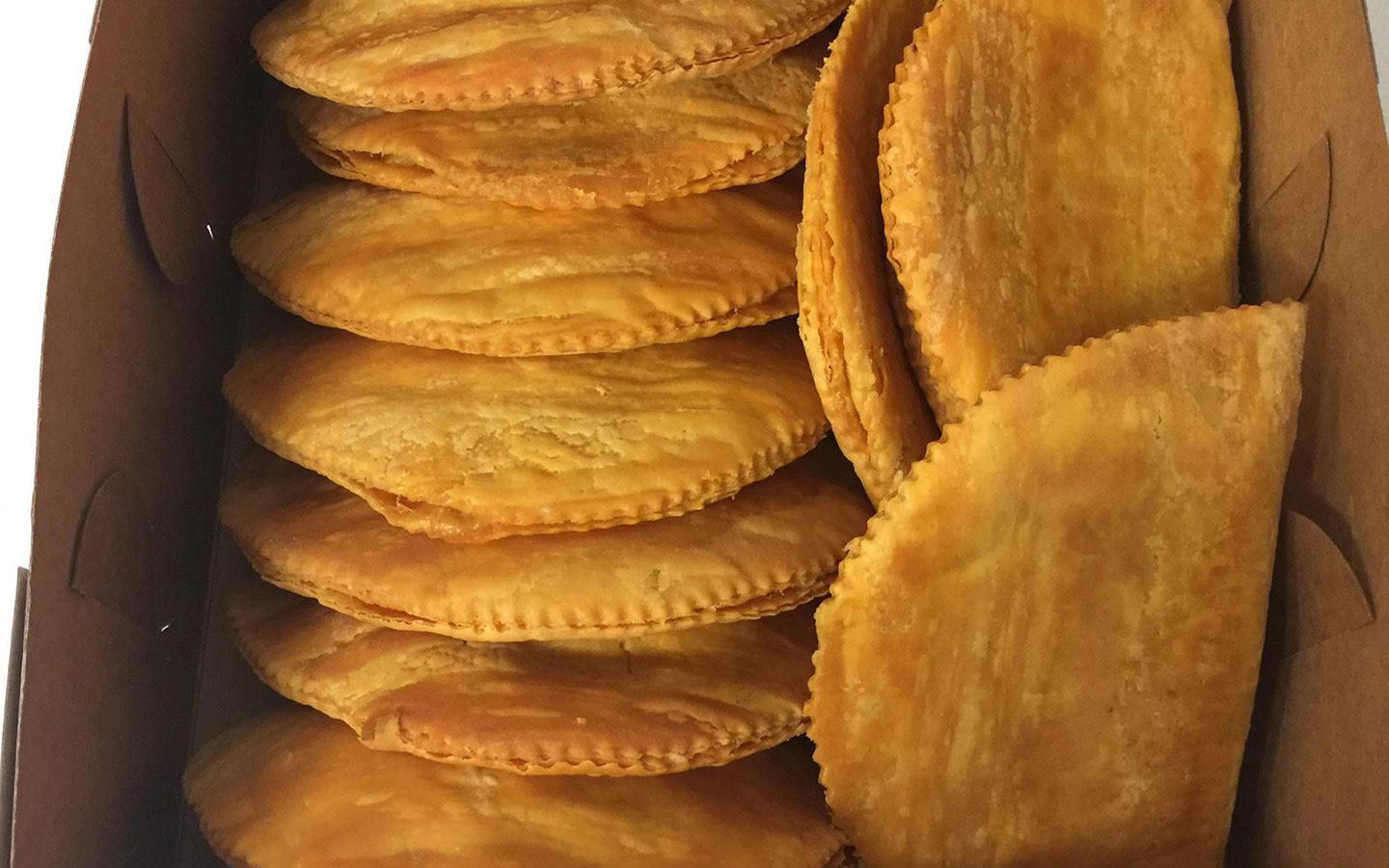 empanadas de cecina, empanadas de cecina y pimientos, receta empanadas de cecina, donde guardar empanadas, como conservar empanadas, se pueden congelar las empanadas