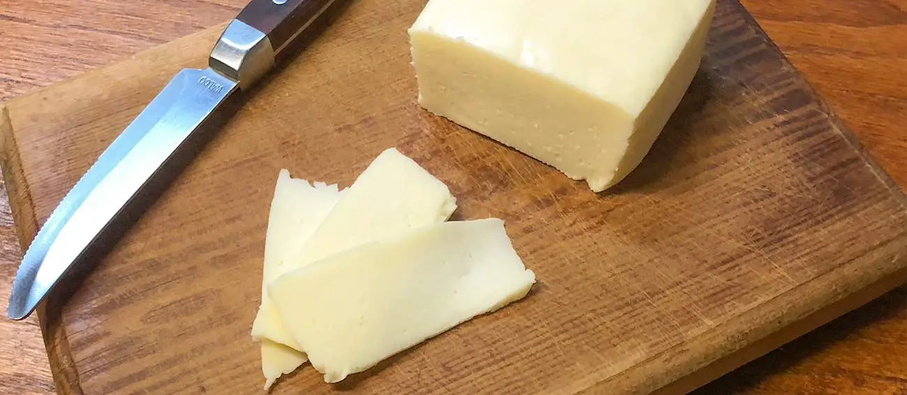 Queso Adobera: ¿Qué es y cual es su origen?