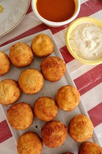 bombitas de papa con queso, receta bombas de papa con queso, bombas de papa con queso, como hacer bombas de papa con queso, bombas de papa con carne y queso