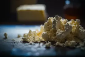 que es el queso cotija, cuales son los sustitutos del queso cotija, historia del queso cotija, como se produce el cotija