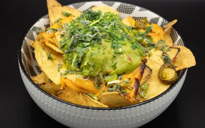 Nachos con Queso y Guacamole: Una receta fácil para hacer en minutos