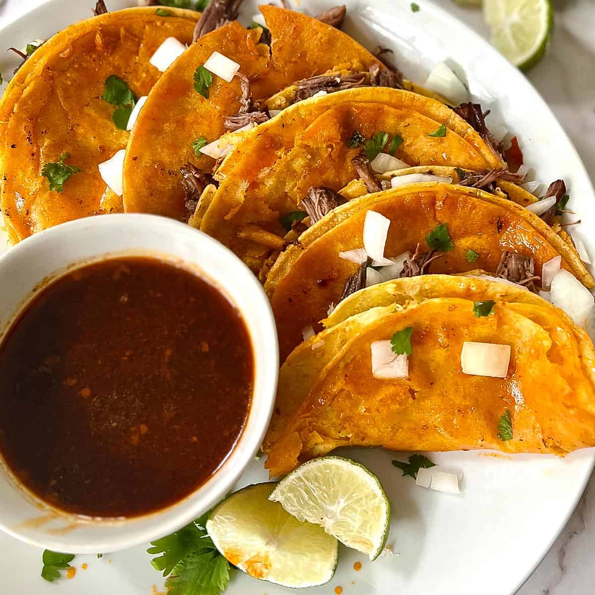 quesabirria queso, quesabirria mexicana, tacos quesabirria, receta quesabirria